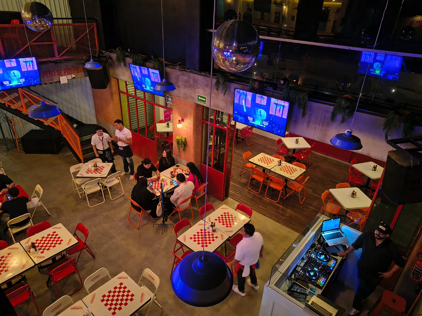 Expendio "Cervecería popular" en Mazatlán