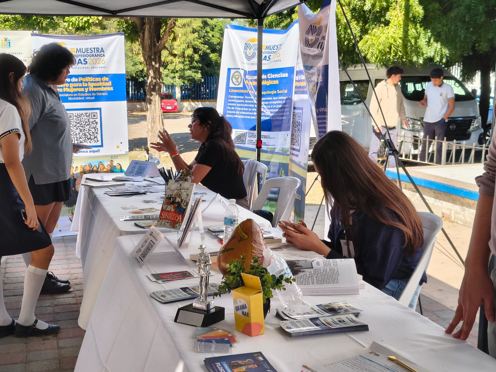 UAS acerca su oferta educativa a jóvenes del sur de Sinaloa