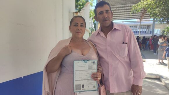 Francisca y Pedro soñaban casarse en febrero y en una Brigada del Bienestar del DIF en Mazatlán, Sinaloa, ahora son esposos ante la ley