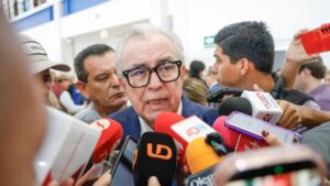 gobernador de sinaloa rocha moya