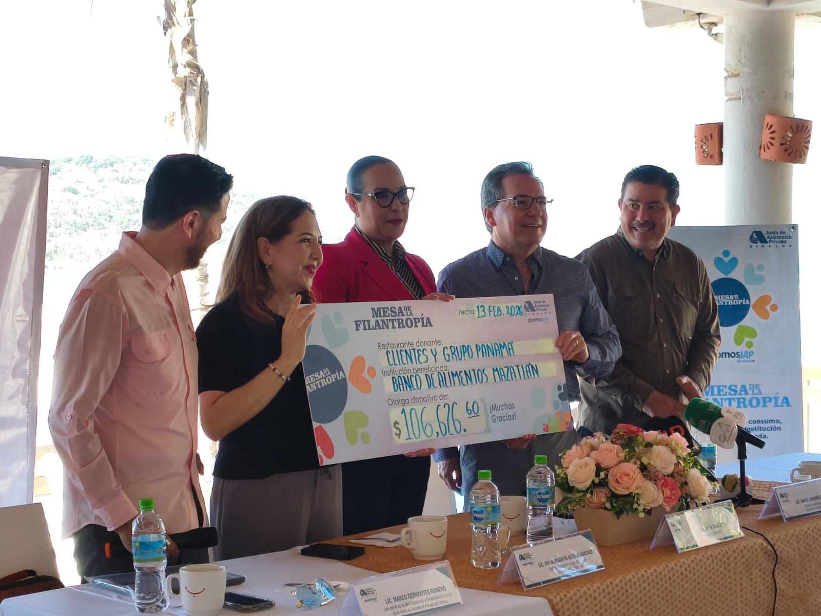 Grupo Panamá entrega dinero al Banco de Alimentos de Mazatlán