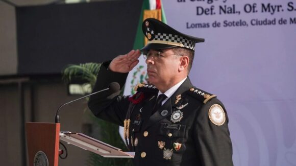 Sheinbaum presenta formalmente a Guillermo Briseño Lobera como nuevo comandante de la Guardia Nacional