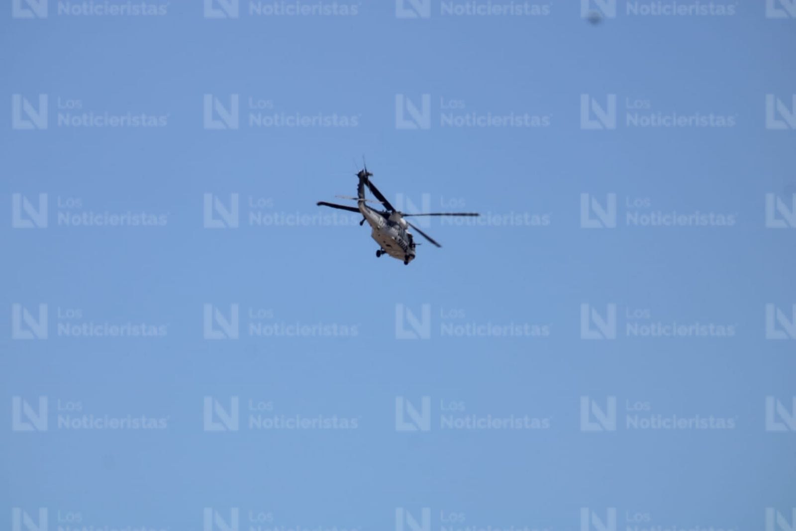 Helicóptero de la GN realiza sobrevuelos de vigilancia en Mazatlán