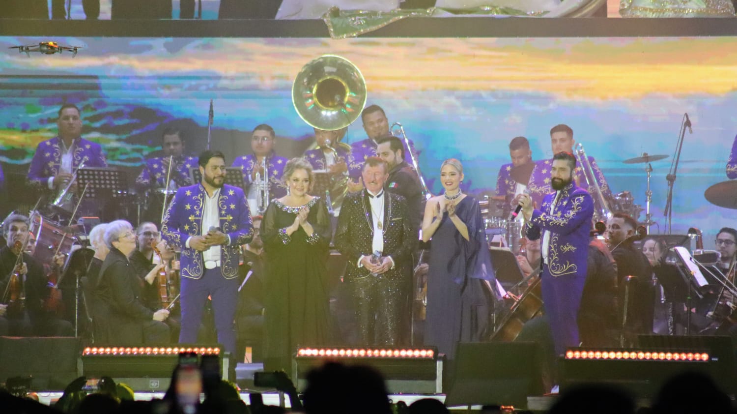 Homenaje a Germán Lizárraga en el Carnaval de Mazatlán