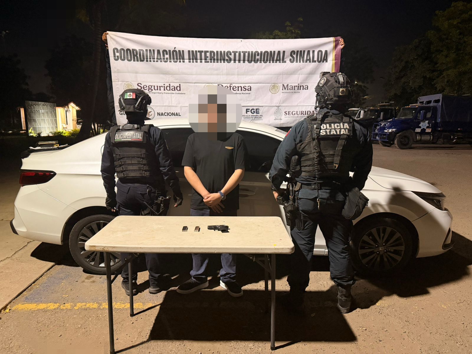 Hombre detenido en Las Quintas, Culiacán, Sin.