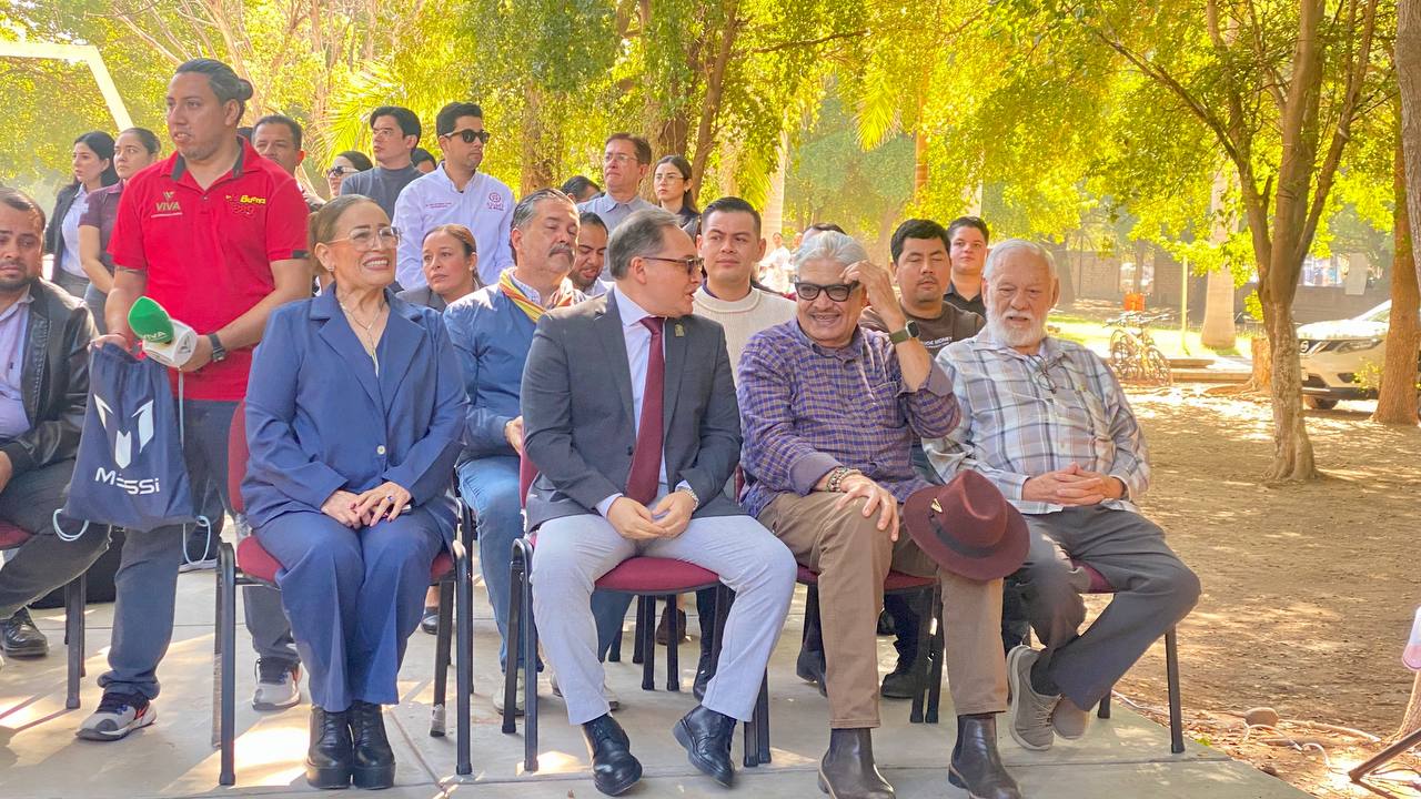 Homenaje a Don Roque Chevez Castro en la biblioteca de la UAdeO en Guasave