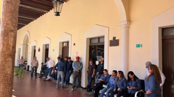 Tercer día de huelga en Japaf; trabajadores advierten que saldrán a las calles de El Fuerte, Sinaloa