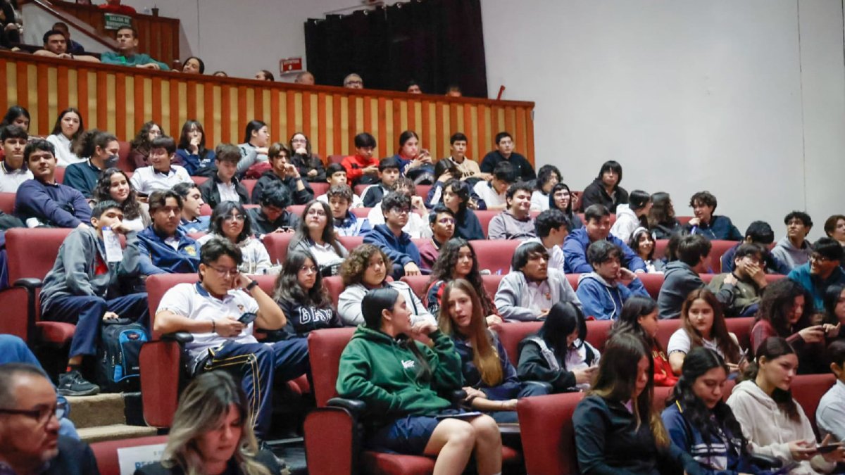 inauguracion de la xx muestra profesiografica uas 2026 alumnado