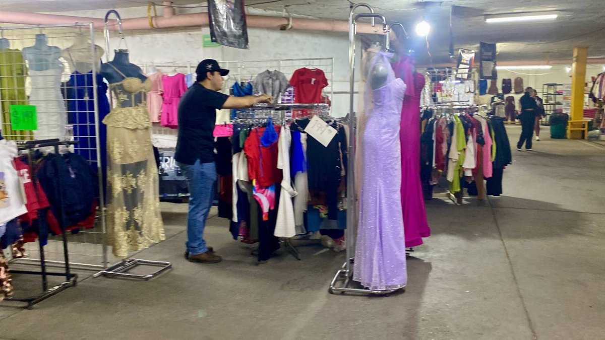inauguran carnaval de remates de canaco guasave ropa