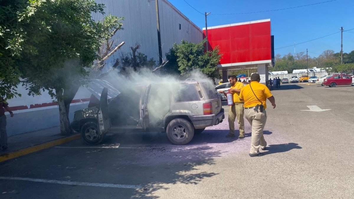 incendio de camioneta en mazatlan sin