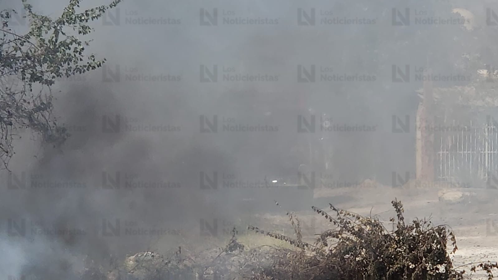 Incendio en yonke en la 21 de Marzo de Culiacán
