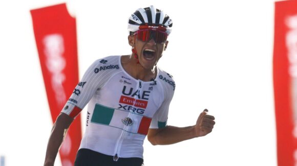 ¡Triunfo! Isaac Del Toro se queda con la sexta etapa en el Tour UAE 2026