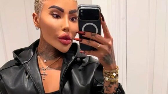 Se quería parecer a Kim: Investigan muerte del influencer Jordan James Parke, conocido como ‘Ken Kardashian’