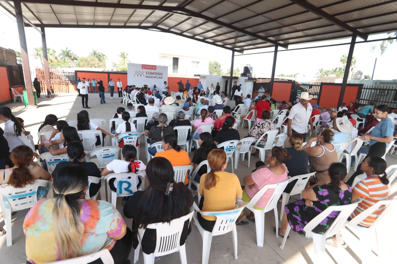 Jornada "Contigo Mazatlán" llega a Barrón