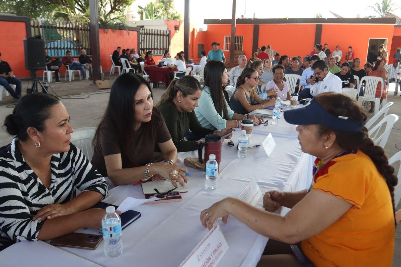 Jornada "Contigo Mazatlán" llega a Barrón