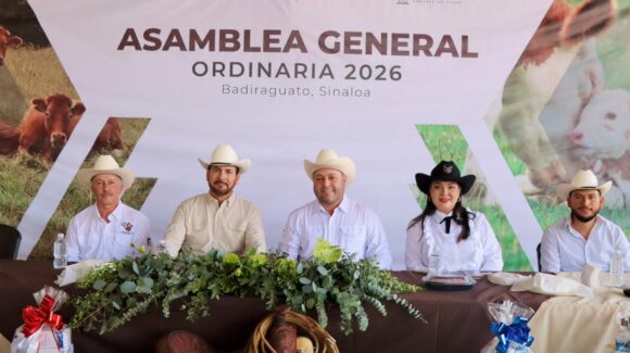 José Paz López Elenes compromete apoyo a ganaderos de Badiraguato, Sinaloa