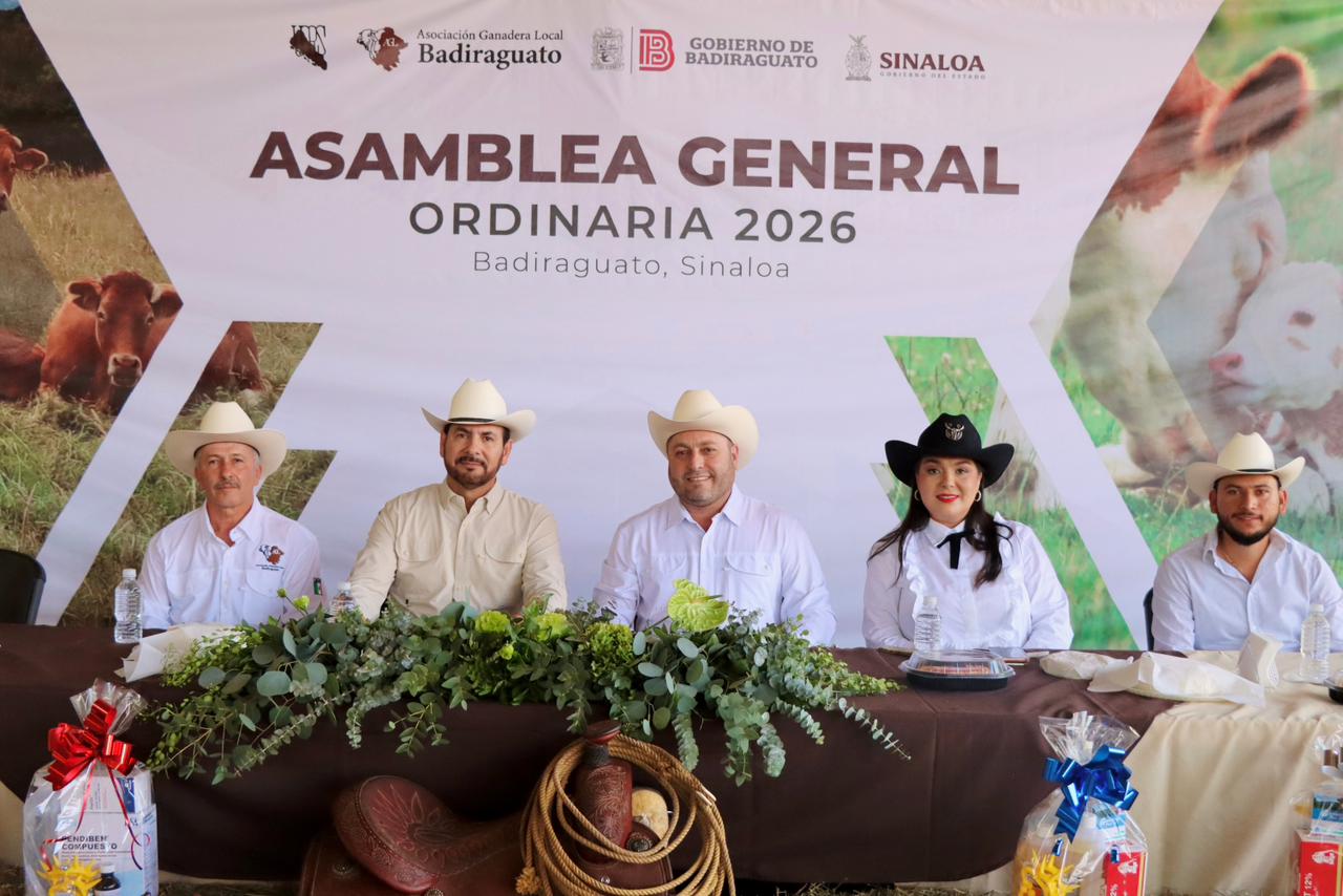 José Paz López Elenes asiste a Asamblea General Ordinaria de la Asociación Ganadera de Badiraguato