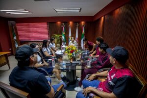Jóvenes premiados con medalla en el campeonato Nacional de Pista