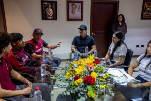 Jóvenes premiados con medalla en el campeonato Nacional de Pista