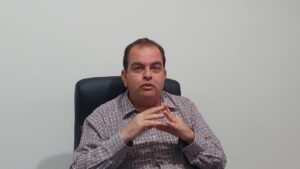 Jefe de la Jurisdicción Sanitaria 03, Julio César López Ramos.