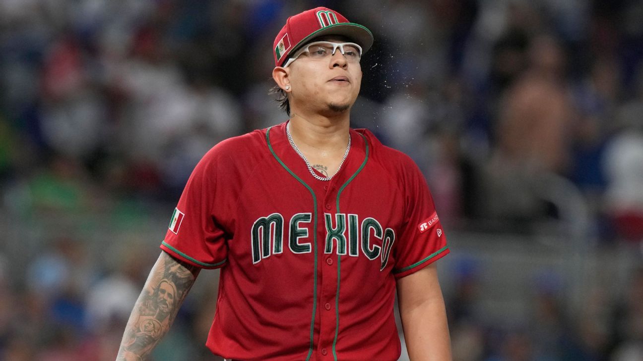 Julio Urías