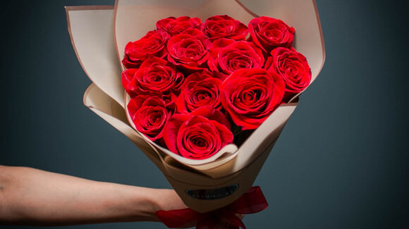 Las flores siguen siendo el lenguaje del amor; este 14 de febrero, las rosas rojas son la carta de presentación de los enamorados