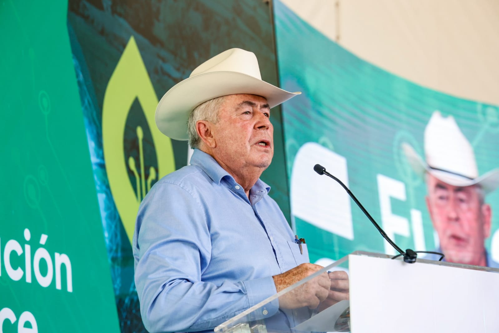Leonel Cota Montaño, subsecretario de Agricultura y Ganadería en México