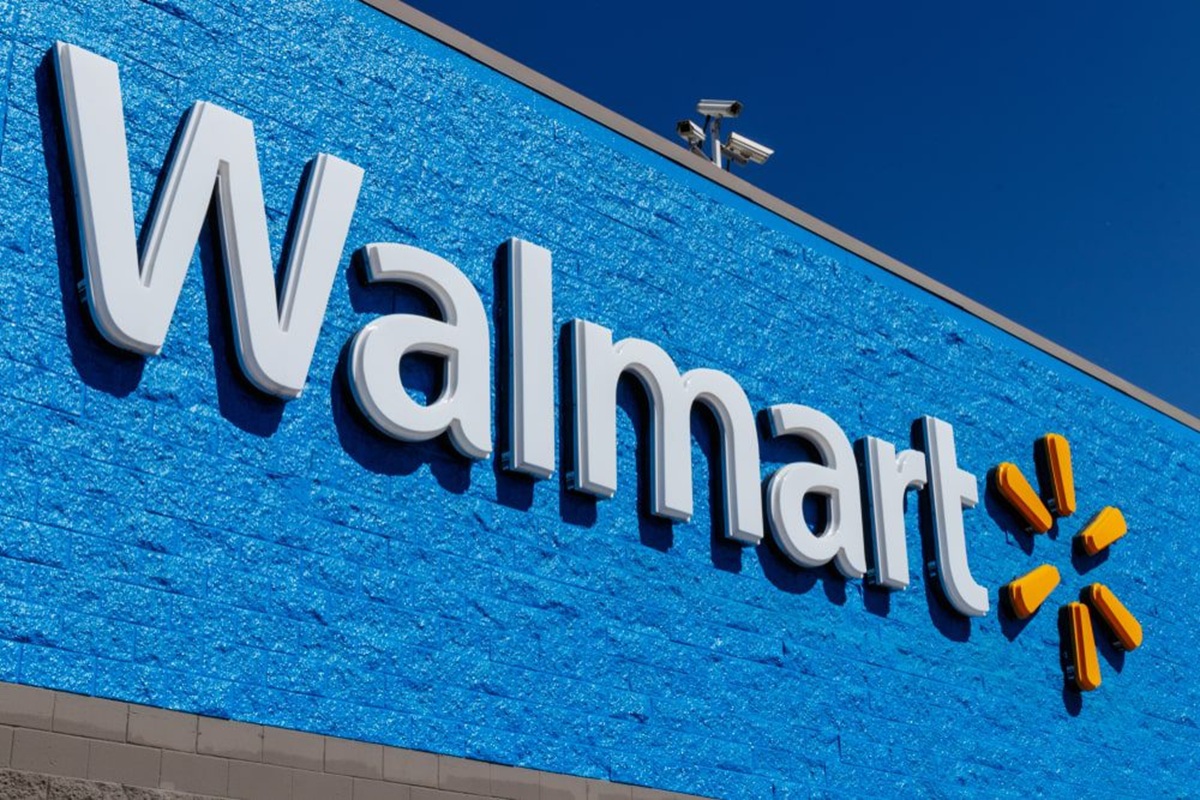 Logotipo de Walmart en fachada
