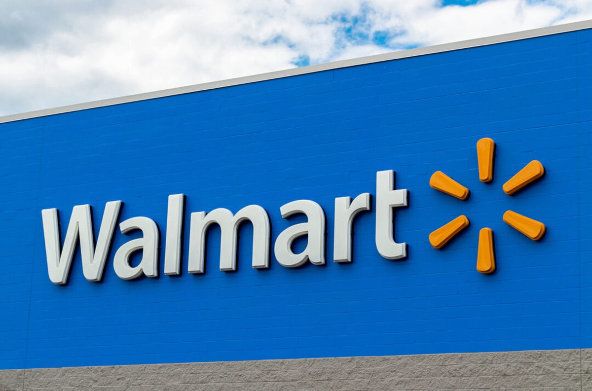 Logotipo de Walmart en fachada