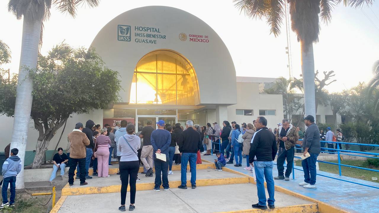Manifestación de trabajadores del IMSS-Bienestar Guasave