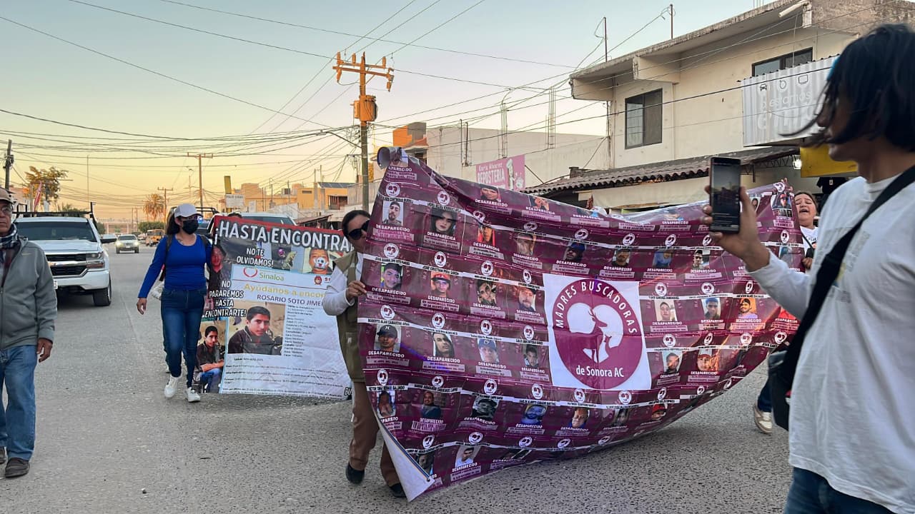 Marcha de familiares de desaparecidos en Ruiz Cortines, Guasave