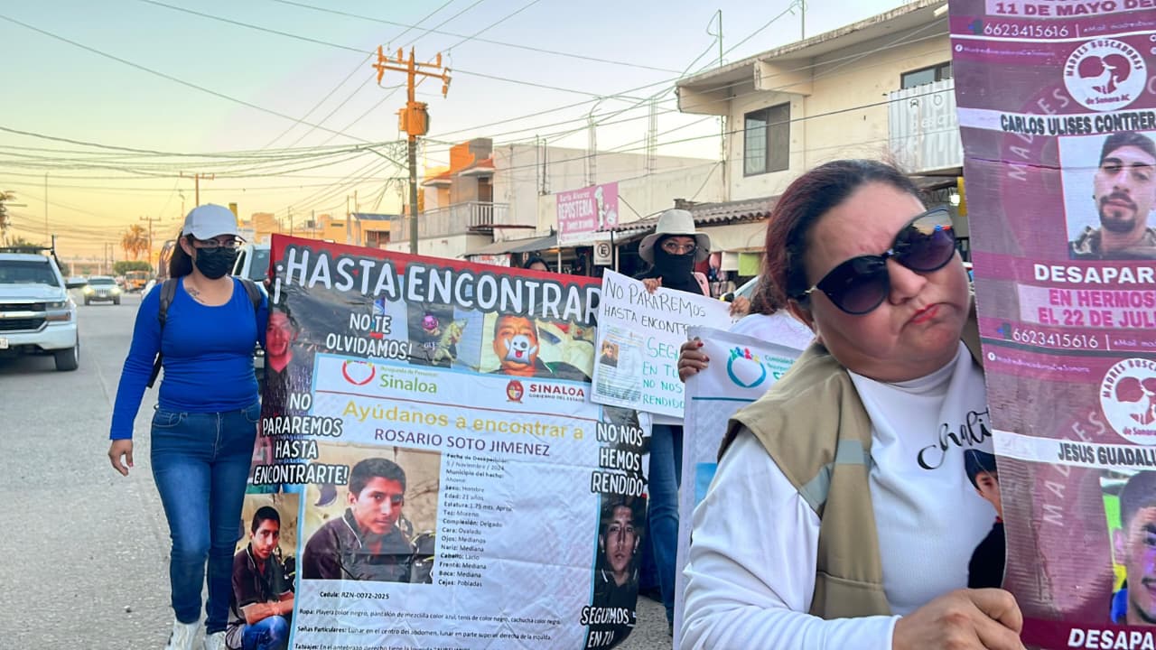 Marcha de familiares de desaparecidos en Ruiz Cortines, Guasave