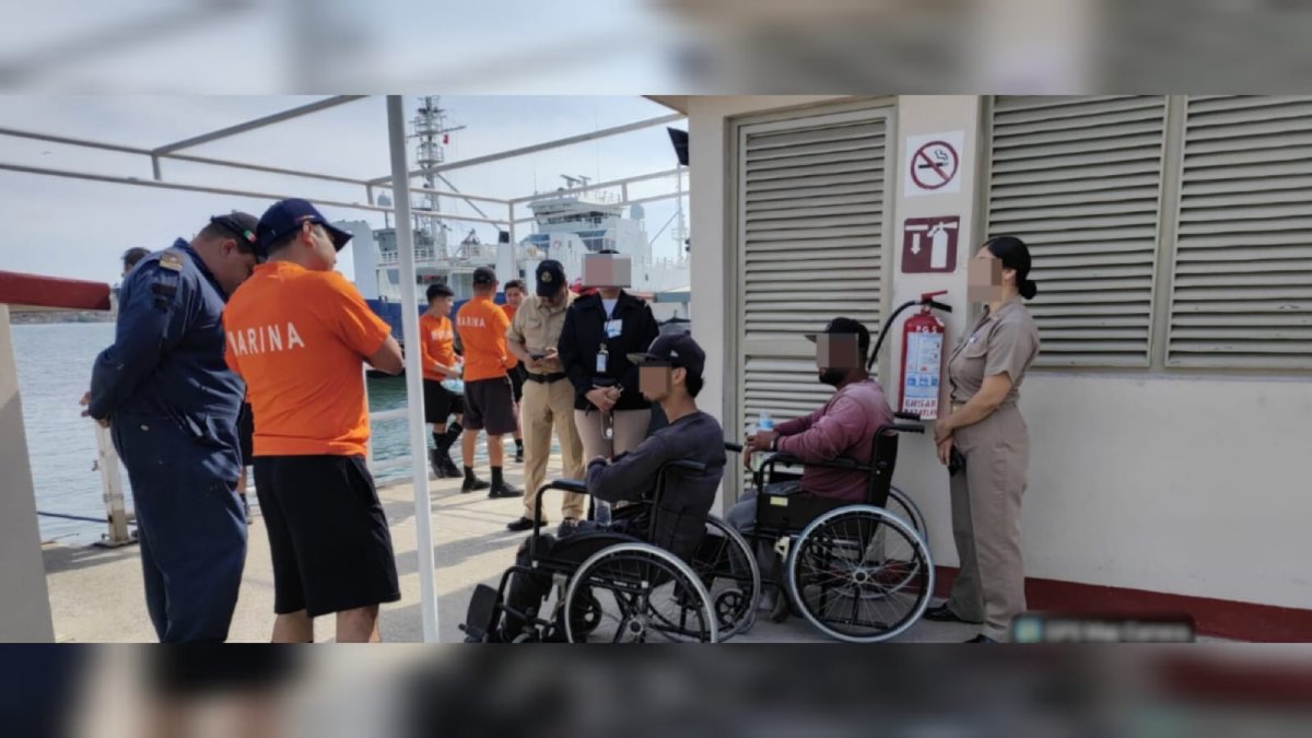 marina rescata a pescadores en mazatlan sinaloa