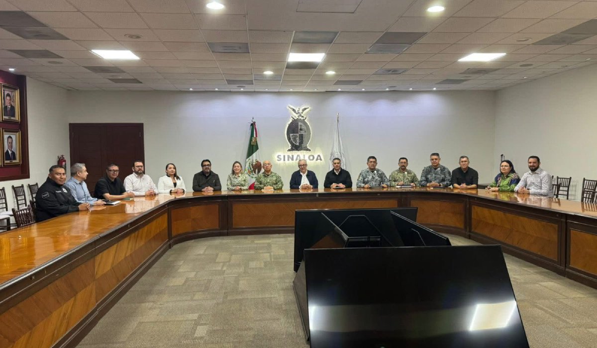 Rocha recibe a Harfuch y encabezan mesa de seguridad en Culiacán