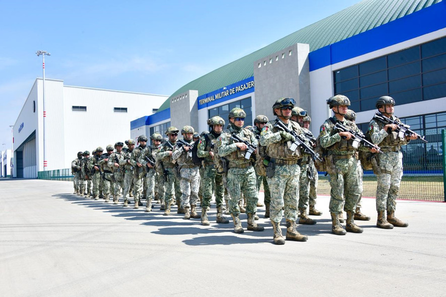 Militares