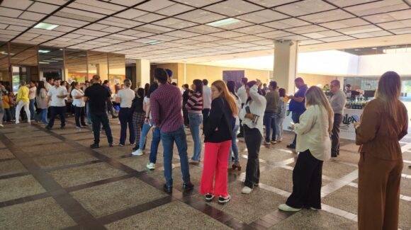 “Hay que protegerse y proteger a los suyos”; ciudadanos atienden llamado a vacunarse contra Sarampión en Culiacán, Sinaloa 