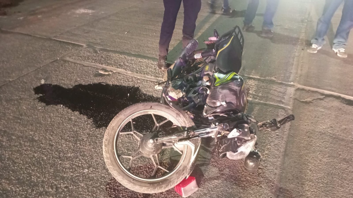 Motociclista herido en choque en colonia Del Bosque, Guasave