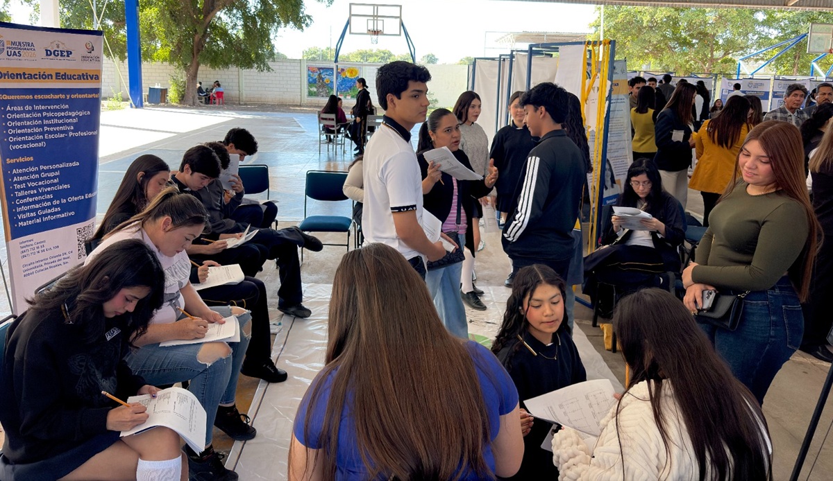 Muestra profesiográfica en la preparatoria Guamúchil de la UAS