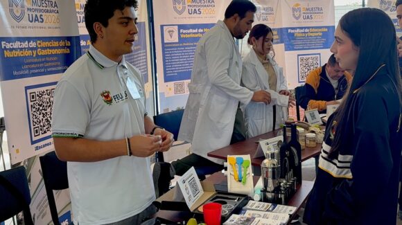 UAS realiza muestra profesiográfica en Preparatoria Guamúchil para orientar a estudiantes