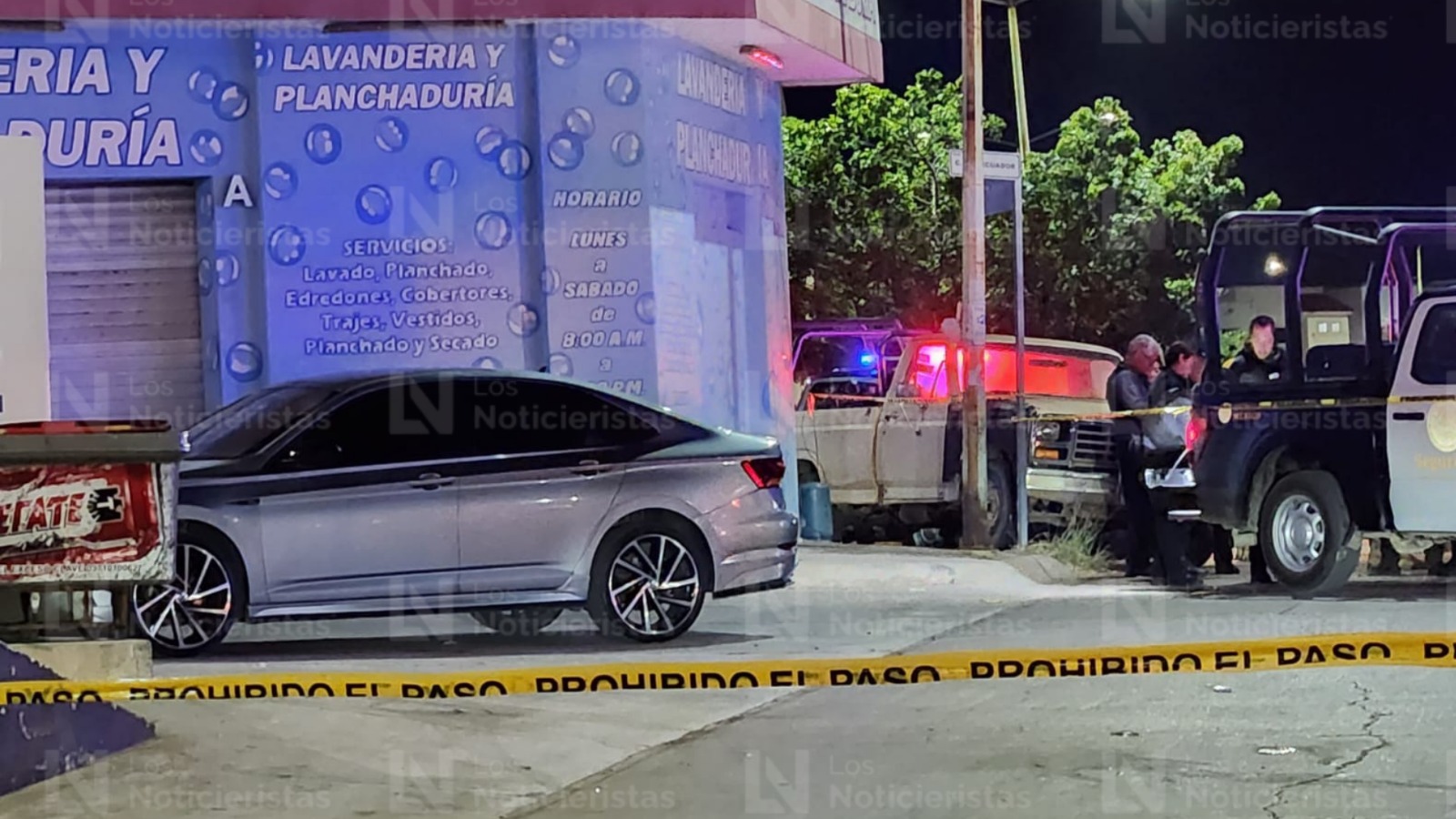 Mujer es ejecutada a bordo de su vehículo en Rincón Real, Culiacán, Sin.