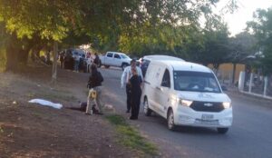 Mujer jornalera agrícola fallece en canal de Guasave
