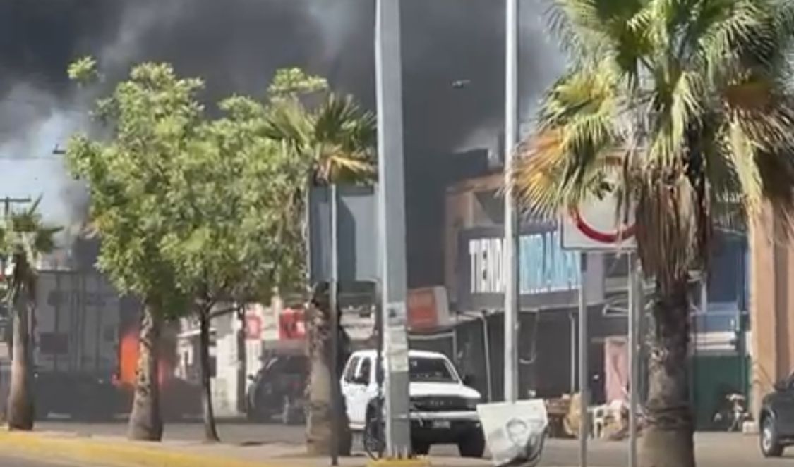 Narcobloqueos en Villa Unión, Mazatlán, Sin.