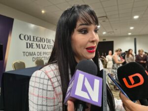 Nombramiento de Rosa Alicia León como presidenta del Colegio de Notarios de Mazatlán