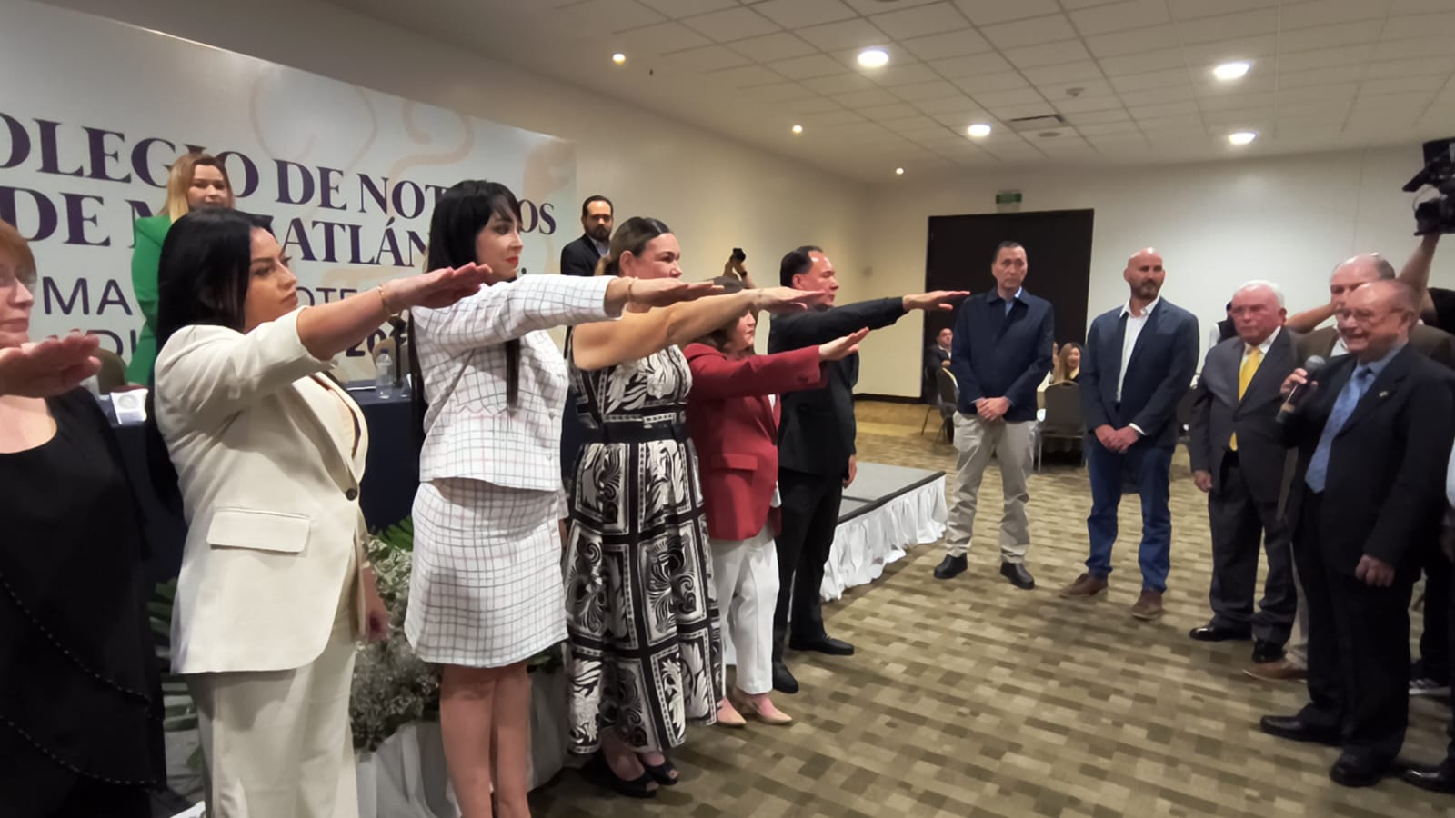 Nombramiento de Rosa Alicia León como presidenta del Colegio de Notarios de Mazatlán