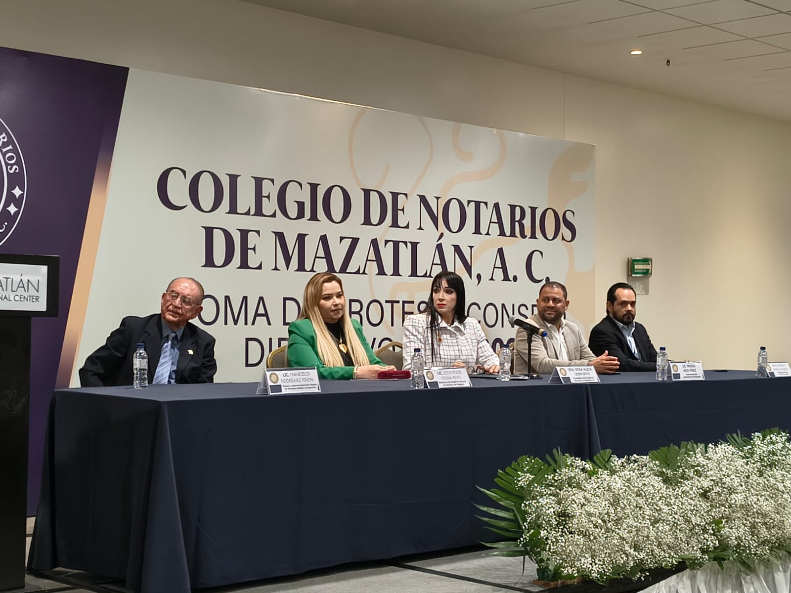 Nombramiento de Rosa Alicia León como presidenta del Colegio de Notarios de Mazatlán