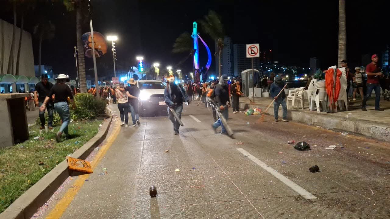 Operativo de limpieza tras Carnaval de Mazatlán 2026
