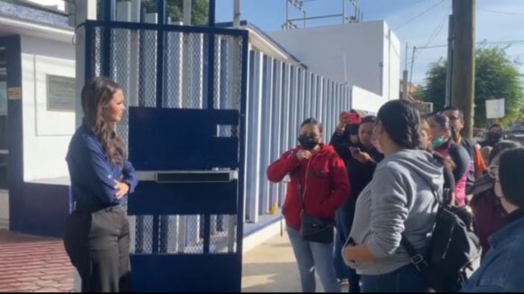 Trabajadoras de la Guardería Canacintra en Guasave, Sinaloa reciben pago atrasado y retiran el paro de labores