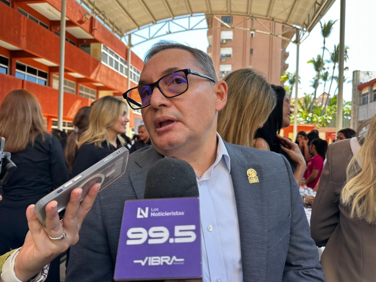 Pedro Flores Leal, rector de la UAdeO