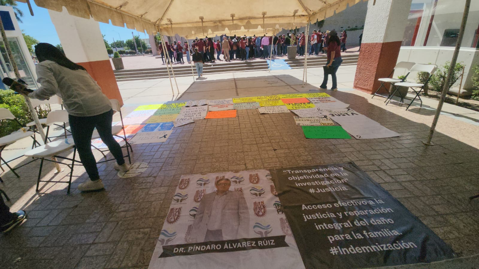 Exigen justicia e indemnización por fallecimiento del profesor Píndaro