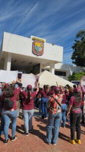 Exigen justicia e indemnización por fallecimiento del profesor Píndaro
